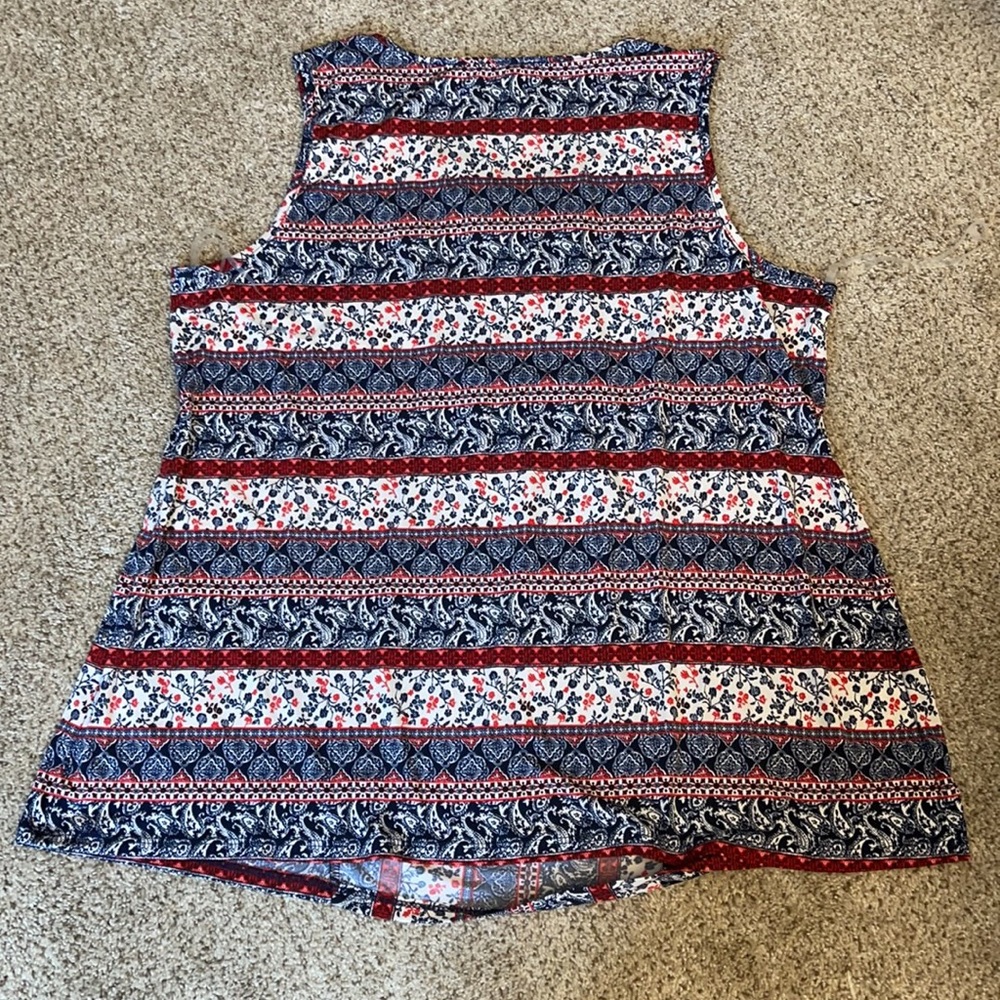 Patterned tank - Picture 7 of 7